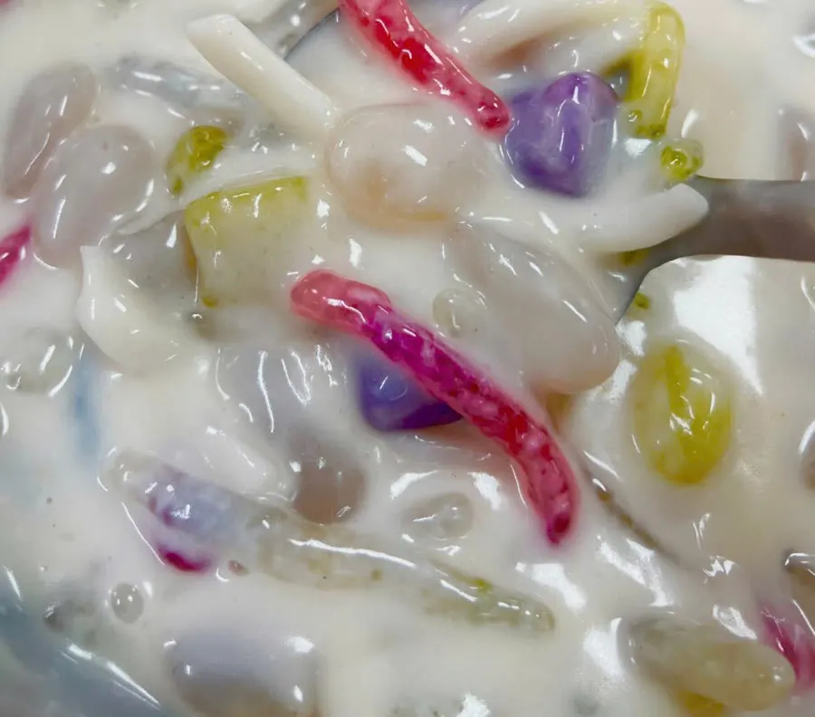 Chè Thương Hami, chè truyền thống full topping với khoai dẻo, trân châu, hạt đác